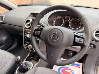 /photos/1045/846b031f-42eb-46ed-b550-c9dc515c9c5d_i320x240.jpg