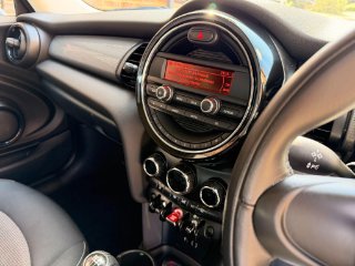 /photos/1045/99aa74a9-3cb2-485c-95f1-fc1b55c4f69e_i320x240.jpg